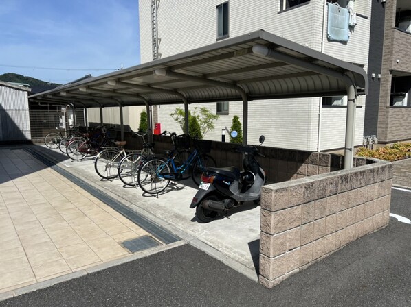 フィールド ミドル・ライペンⅡの物件内観写真